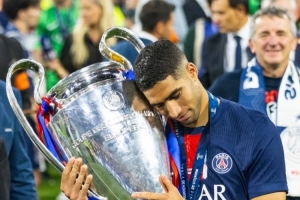 阿什拉夫社媒庆祝夺冠：载入史册的首座欧冠奖杯！❤️